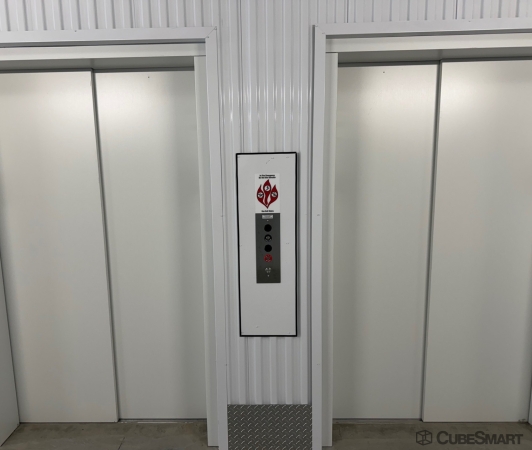 Facility photo: //images.sparefoot.com/medium/243922698c3ca6251d3.jpg