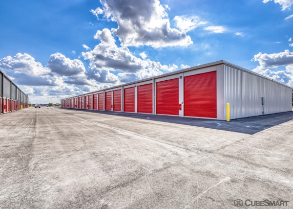 Facility photo: //images.sparefoot.com/medium/24392269f5a27945e7b.jpg