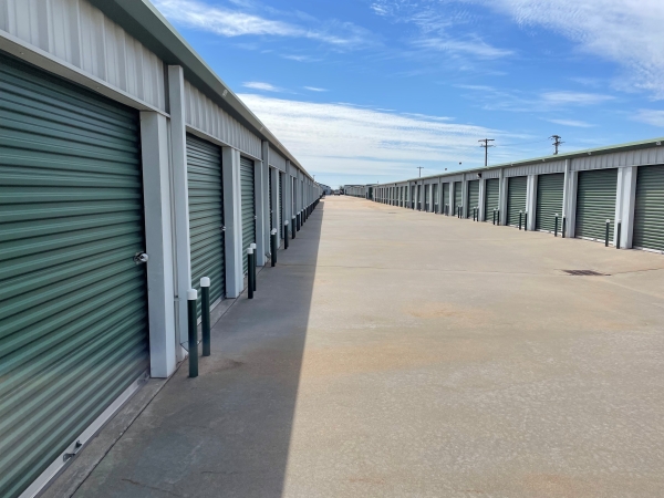 Facility photo: //images.sparefoot.com/medium/243936697ba141241c5.jpg