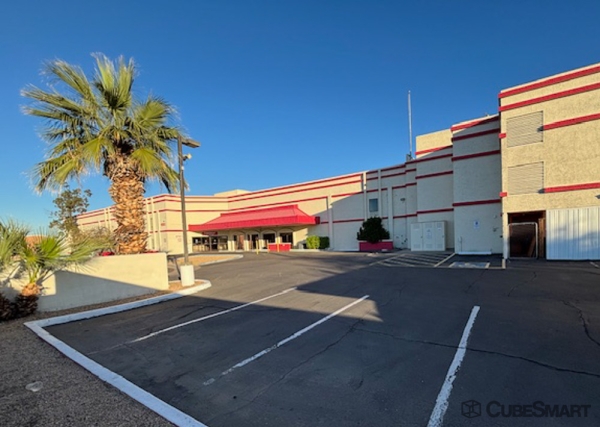 Storage Units at CubeSmart Self Storage - 1650 East Lamar Road - AZ - 1650 East Lamar Road