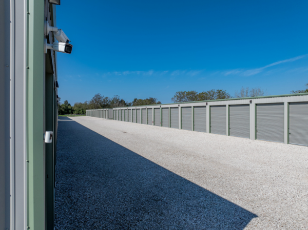 Facility photo: //images.sparefoot.com/medium/2439796980f617e9187.png