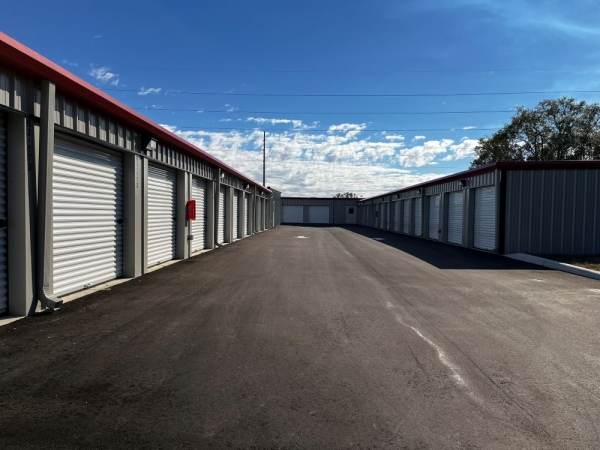 Facility photo: //images.sparefoot.com/medium/24398769825363c7fee.jpg