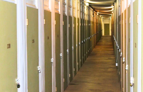 Facility photo: //images.sparefoot.com/medium/2439916980f72564515.jpg