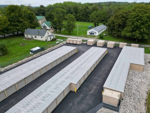 Facility photo: //images.sparefoot.com/medium/24399269d323944152d.jpeg