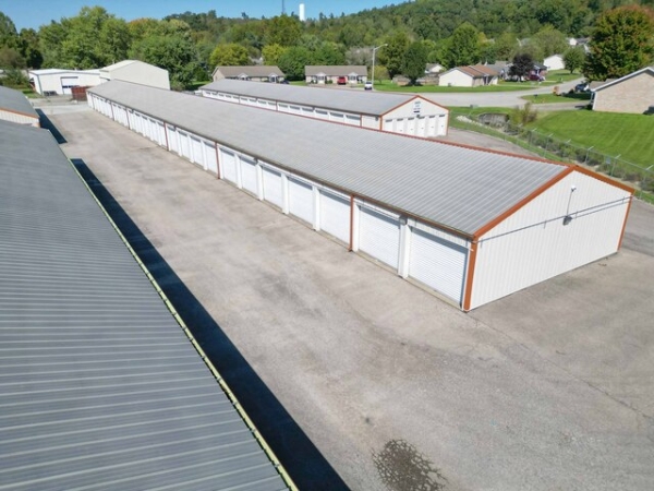 Facility photo: //images.sparefoot.com/medium/24399769d324a11f780.jpeg