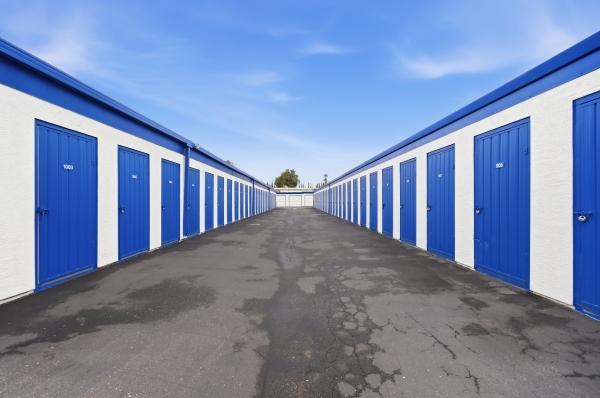 Facility photo: //images.sparefoot.com/medium/24399869b1bd0d60d78.jpg