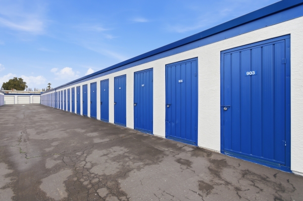 Facility photo: //images.sparefoot.com/medium/24399869b1bd1737c5c.jpg