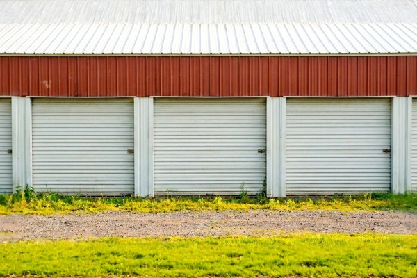 Facility photo: //images.sparefoot.com/medium/244015698354680c9b7.jpg