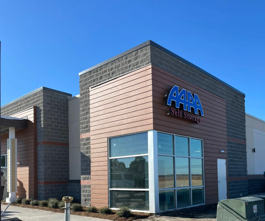 Facility photo: //images.sparefoot.com/medium/244081698a100817a5d.png