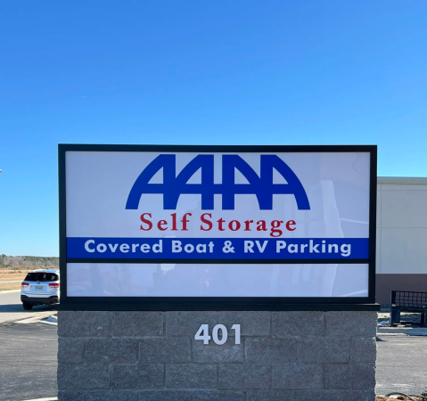 Facility photo: //images.sparefoot.com/medium/244081698a100eacf28.png