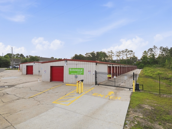 Facility photo: //images.sparefoot.com/medium/24408869fb93039056d.jpg