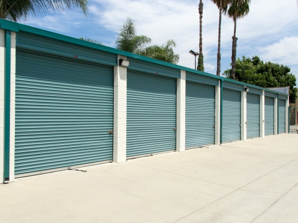 Facility photo: //images.sparefoot.com/medium/244109698cebe7024aa.jpg