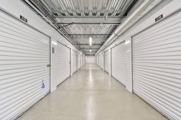 Facility photo: //images.sparefoot.com/medium/244112698ce4283b970.jpg