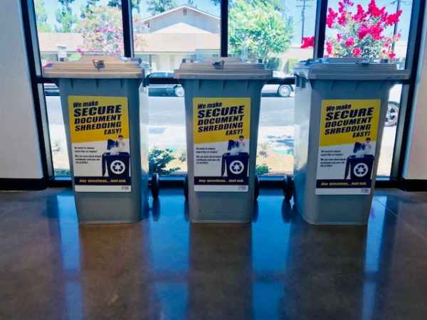 Facility photo: //images.sparefoot.com/medium/244113698ce5df7d30c.jpg