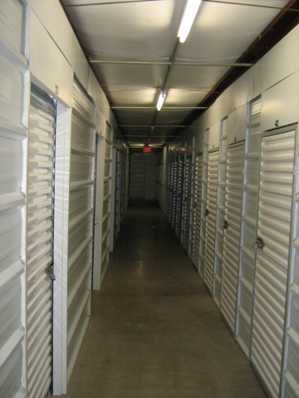 Facility photo: //images.sparefoot.com/medium/244114698ce815de924.jpg