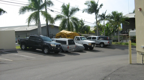 Facility photo: //images.sparefoot.com/medium/244115698ce6c4a4f38.jpg