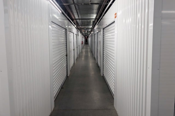 Facility photo: //images.sparefoot.com/medium/24412169e62a8289089.jpg