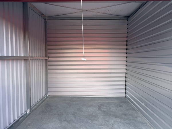 Facility photo: //images.sparefoot.com/medium/24413769f8a7830ee7e.jpg