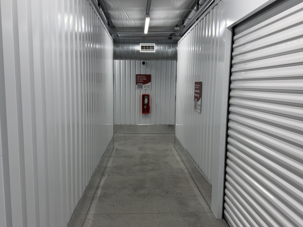 Facility photo: //images.sparefoot.com/medium/24413769f8a7883a291.jpg
