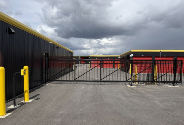 Facility photo: //images.sparefoot.com/medium/24413769f8a7ae5db5e.png