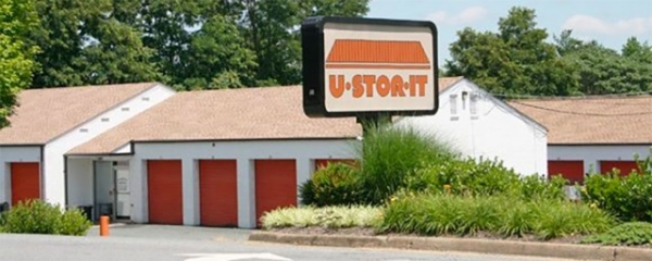 Facility photo: //images.sparefoot.com/medium/2441496a3d8597ba0e1.jpg