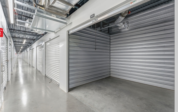 Facility photo: //images.sparefoot.com/medium/2441596a0c70cdcadb5.jpg