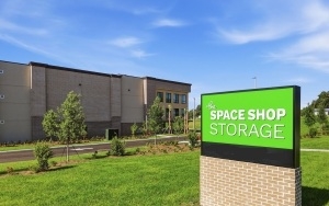 Facility photo: //images.sparefoot.com/medium/2441596a0e3064ce79c.jpg