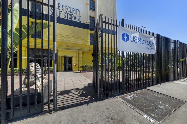 Facility photo: //images.sparefoot.com/medium/2441666a3f115d809af.jpg