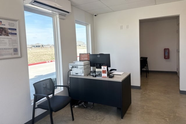 Facility photo: //images.sparefoot.com/medium/24417069e629fcd215a.jpg