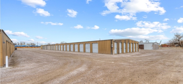 Facility photo: //images.sparefoot.com/medium/24418969979aef2a4e6.jpg