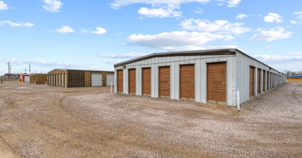 Facility photo: //images.sparefoot.com/medium/24418969979af1b19fb.jpg