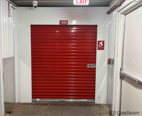 Facility photo: //images.sparefoot.com/medium/24419269e0874c33228.jpg