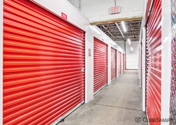 Facility photo: //images.sparefoot.com/medium/2441926a193a2c83c51.jpg
