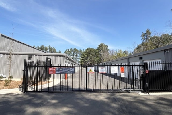 Facility photo: //images.sparefoot.com/medium/24419469e6281e19404.jpg