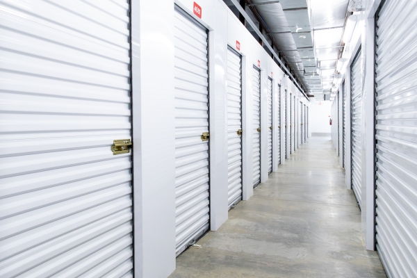 Facility photo: //images.sparefoot.com/medium/2442016a35765cddeb2.jpg