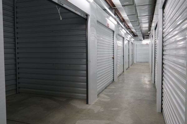 Facility photo: //images.sparefoot.com/medium/2442016a3576cfef212.jpg