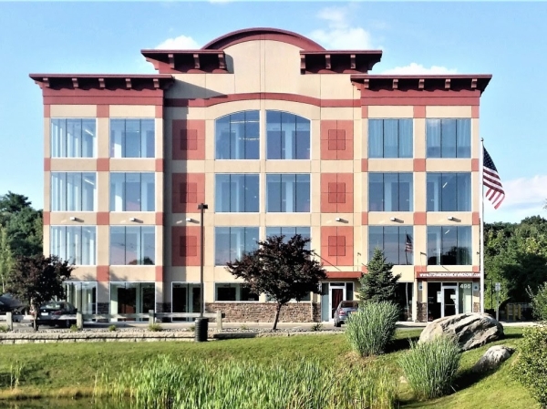 Facility photo: //images.sparefoot.com/medium/24420569e13c679bb58.jpg