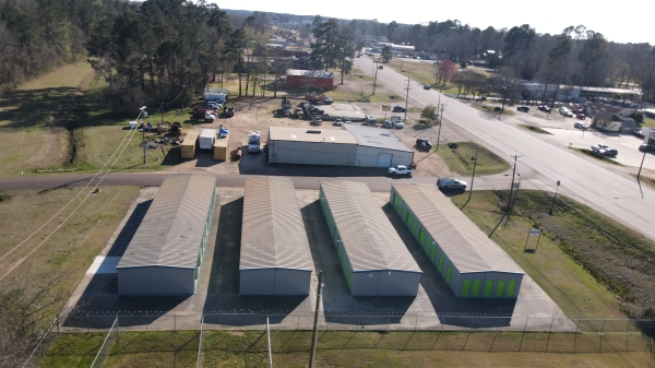 Facility photo: //images.sparefoot.com/medium/2442496a1a8b3c9ad97.jpg