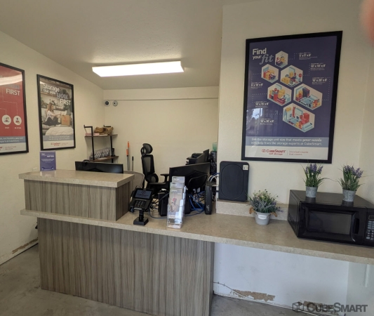 Facility photo: //images.sparefoot.com/medium/24427269df33a714d57.jpg