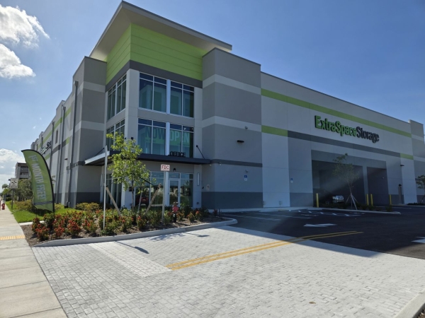 Storage Units at Extra Space Storage - 5087 - Hialeah - W 108th St - 3665 West 108th Street