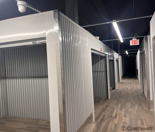 Facility photo: //images.sparefoot.com/medium/2443486a194f6391947.jpg
