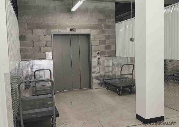 Facility photo: //images.sparefoot.com/medium/24434969e0a3e9091ba.jpg