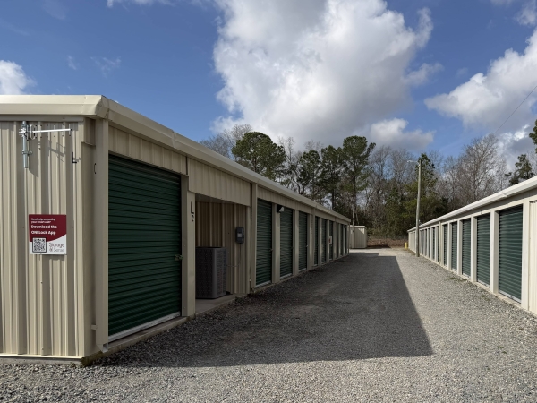 Facility photo: //images.sparefoot.com/medium/24436069dfb580c81e3.jpg