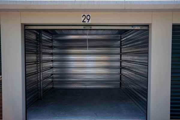 Facility photo: //images.sparefoot.com/medium/24436069dfb591dfab3.jpg