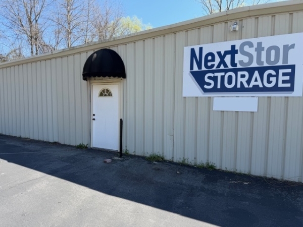 Facility photo: //images.sparefoot.com/medium/24446469d514ac5faed.jpeg