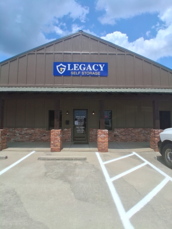 Facility photo: //images.sparefoot.com/medium/2444756a3ecc3f1e87f.jpeg
