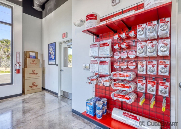 Storage Units at CubeSmart Self Storage - 7150 Fruitville Road