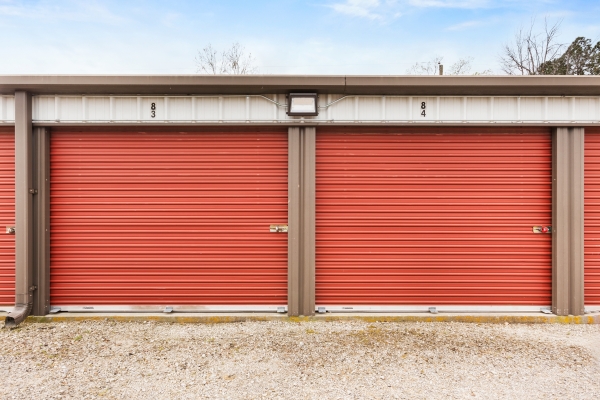 Facility photo: //images.sparefoot.com/medium/24453569ceede3b17d9.jpg