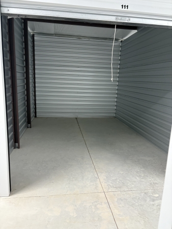 Facility photo: //images.sparefoot.com/medium/24453769fb68bb89b7f.jpeg