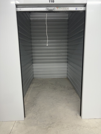 Facility photo: //images.sparefoot.com/medium/24453769fb68c6b578e.jpeg